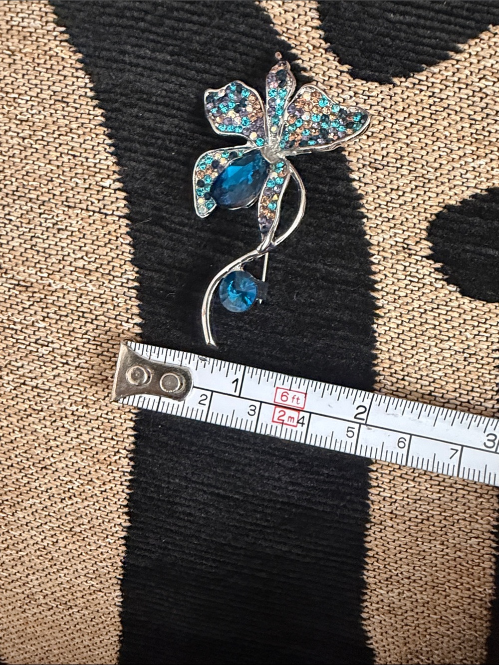 Blue Crystal Flower Brooch Pin - Women Jewelry Vintage Inspired Silvertone New - Picture 10 of 10